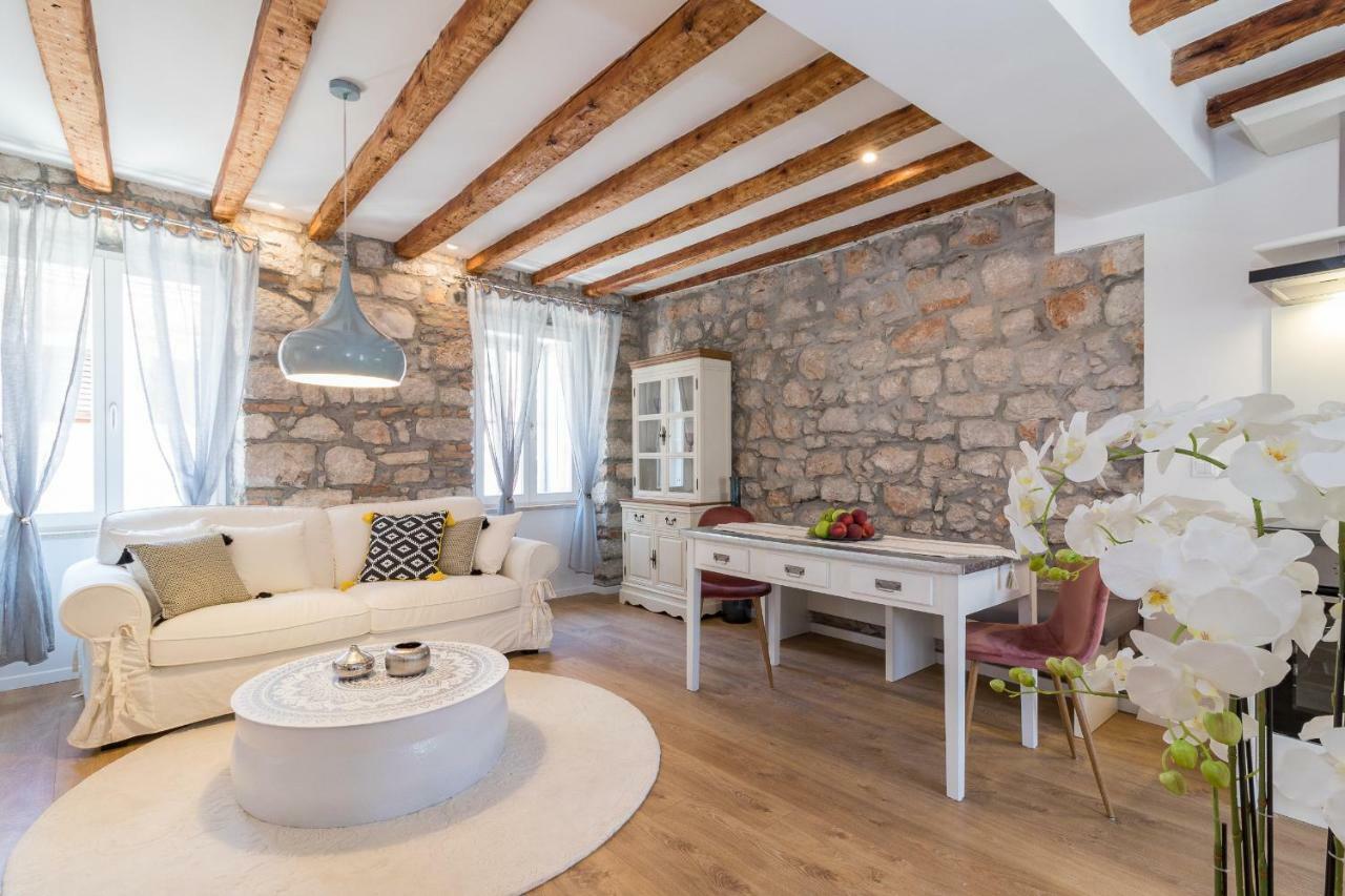 Deluxe Apartment Mimi Rovinj Exterior foto